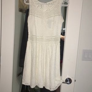 white size 5 dress